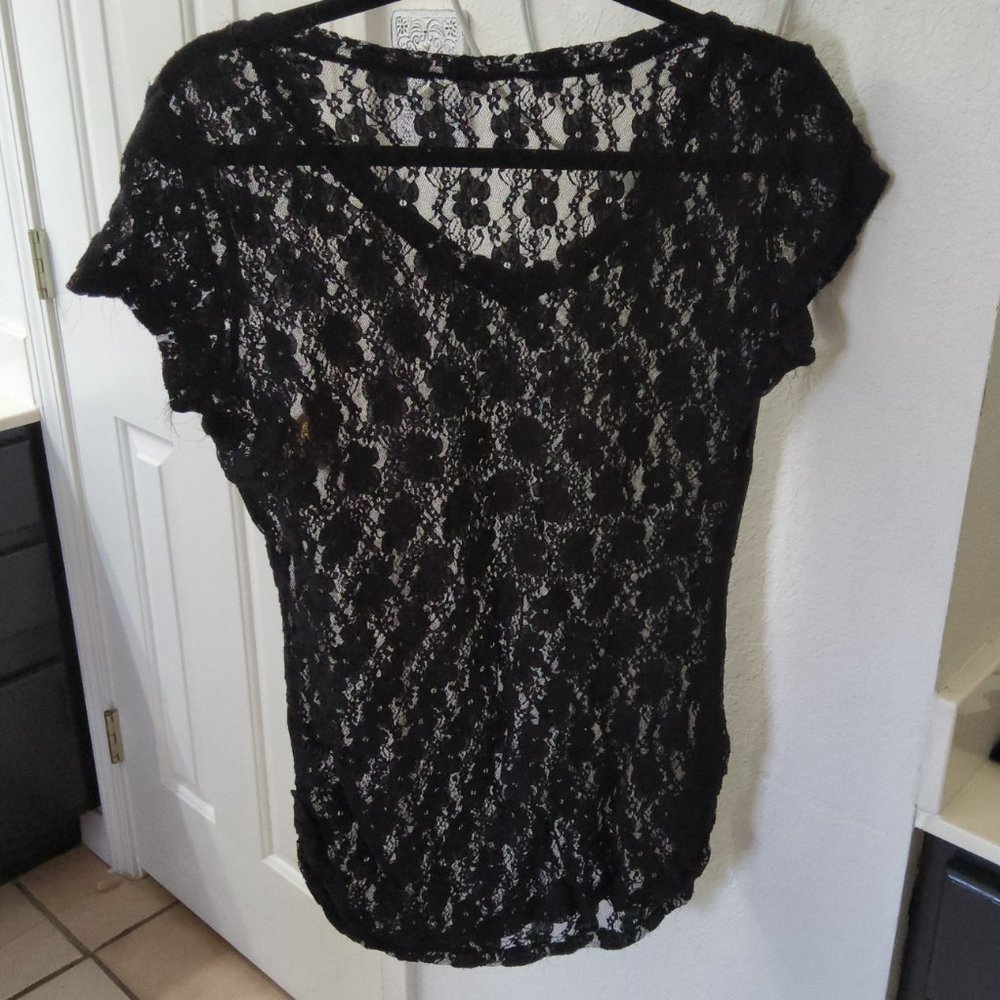 Lace top - Picture 3 of 4